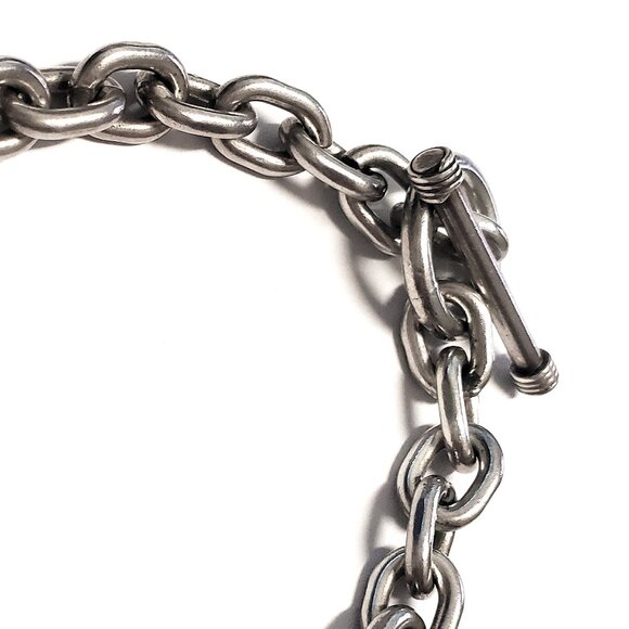 Special TONIGHT * HOST PICK * ARTISAN Bracelet SILVER with TOGGLE CLASP - Picture 4 of 4